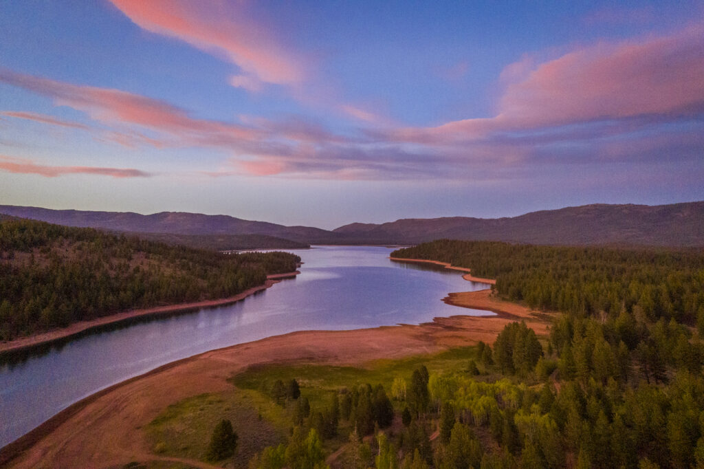 Have a picnic at Stampede Reservoir