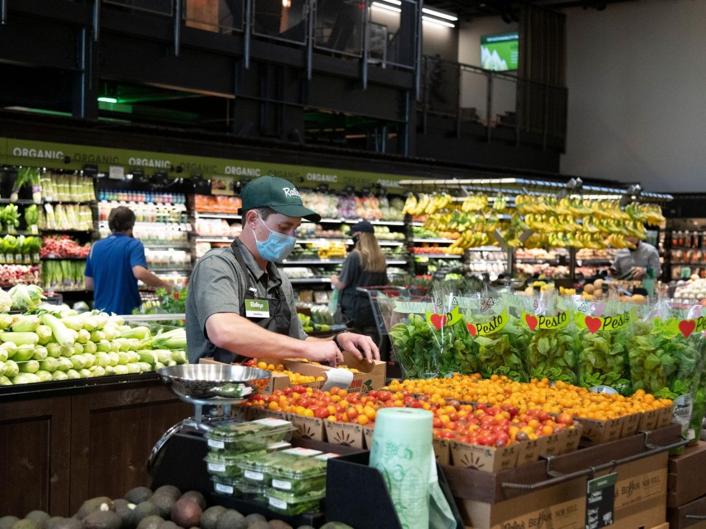 Where to Get Groceries and Grab 'n Go Food in Truckee