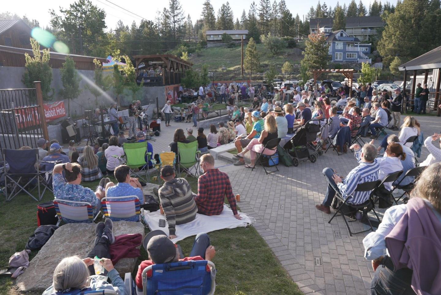 Music in the Downtown Park